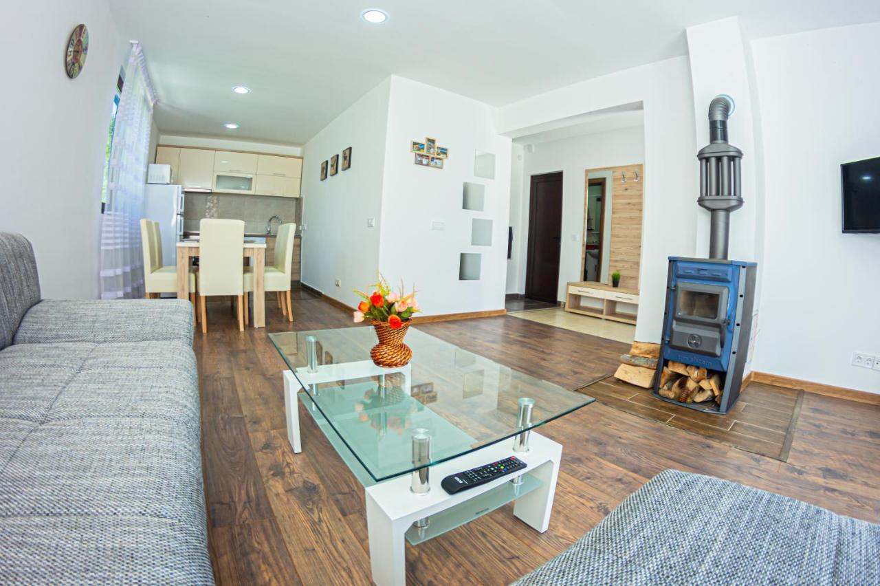 Holiday Home Lisica Жабляк Экстерьер фото